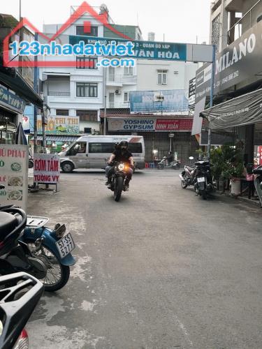 Mặt tiền Nguyễn Kiệm P.3 GV , căn góc ngang gần 9m, 2 tầng 232m2 - 1