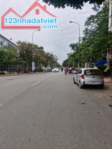 BÁN NHÀ 5 TẦNG 42M2 MẶT PHỐ - KINH DOANH - Ô TÔ TRÁNH - TRUNG TÂM HÀ ĐÔNG - GIÁ nhỉnh 7 tỷ - 1
