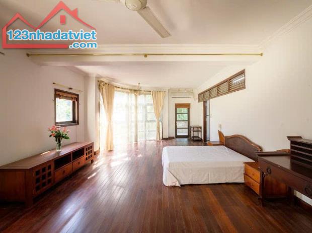 Cho Thuê Biệt Thự Sân Vườn,Bể Bơi tại NGỌC THỤY ,dt 500m giá 87tr - 4