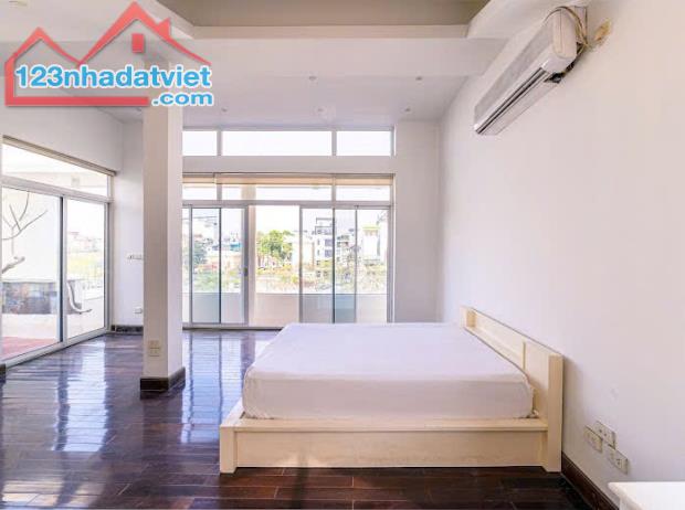 Cho Thuê Biệt Thự Sân Vườn,Bể Bơi tại NGỌC THỤY ,dt 500m giá 87tr - 5