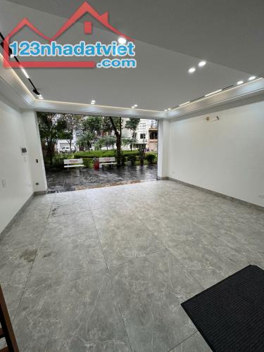 Cho thuê tầng 1, 2 nhà mới xây Phố Trạm, gần Aeo Long Biên, đường trước nhà ô tô tránh - 1