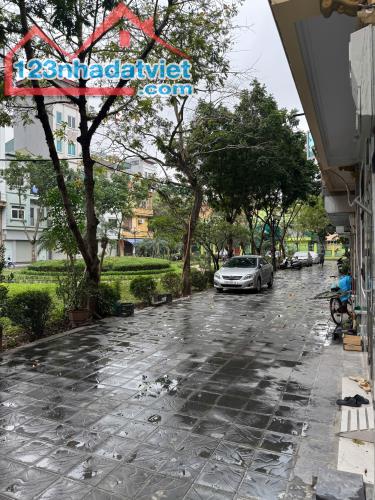 Cho thuê tầng 1, 2 nhà mới xây Phố Trạm, gần Aeo Long Biên, đường trước nhà ô tô tránh - 4