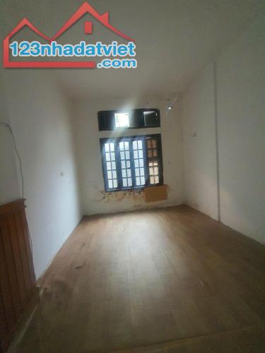 CẦN BÁN GẤP NHÀ 3 TẦNG MẶT PHỐ  TRUNG TÂM PHỐ CỔ HÀ ĐÔNG DT 50M 3 TẦNG GIÁ 9.98 TỶ - 3