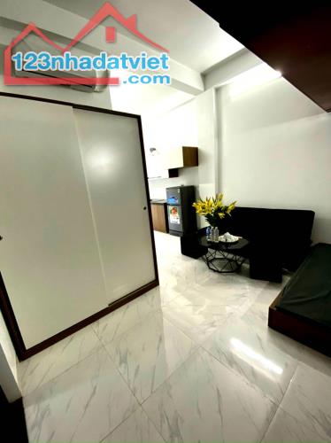 Chính chủ bán nhà siêu hiếm, ngõ 34 Phố Thịnh Quang, Đống Đa: DT 35m2 , 5 tầng,  3,4m. - 2