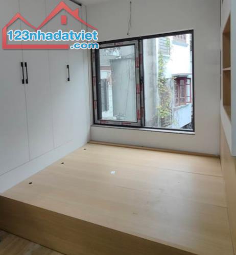 Bán nhà đẹp Hai Bà Trưng, 22m2, 4 tầng, mặt phố, nhỉnh 4 tỷ - 1