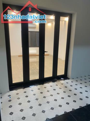 Siêu hiếm Đẹp xuất sắc Nhà Kim Hoa - Đống Đa 26m2 4 tầng 30m ra phố thẳng mặt ngõ chỉ 5.3T - 1