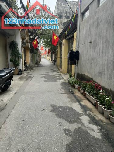 NHÀ ĐẸP,NGÕ 521 AN DƯƠNG VƯƠNG, TÂY HỒ: 31M X5T, MT 3,3M, GIÁ 5,7 TỶ.