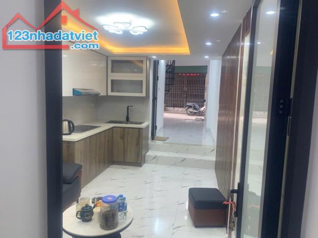 Bán nhà Thịnh Quang nhà đẹp ngõ thông ô tô đỗ cửa kinh doanh 50m giá 6.4 tỷ . - 1