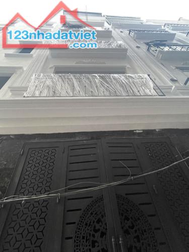 🏡 Nhà mới xây, nội thất đầy đủ, ngõ thông, ô tô đỗ cửa – Chỉ việc xách vali vào ở! - 2