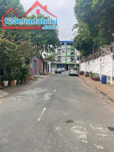 Nhà phố (7x15) tại DD11, Tân Hưng Thuận, Q12, cực chất với 3 tầng, 4PN, 4WC - 2