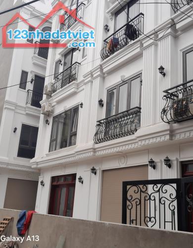 🔥BÁN GẤP NHÀ SIÊU HIẾM - GIẢM GIÁ SỐC LẦN 3🔥  🏡 Nhà 6 tầng, diện tích 20m², có 3 phòng - 3