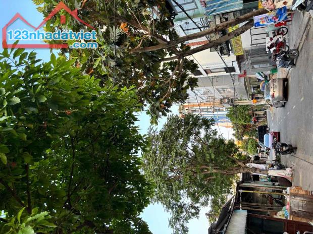 SIÊU PHẨM ĐANG NÓNG TỪNG NGÀY. LÔ ĐẤT ĐẸP NGAY VỊ TRÍ SIÊU VIP - 2
