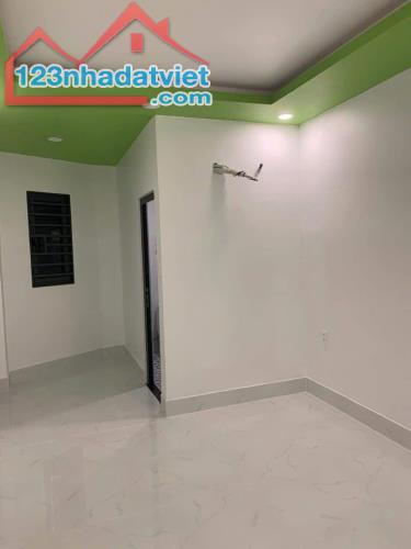 PHÚ NHUẬN HẺM XE HƠI THẲNG 1 TRỤC NGUYỄN TRỌNG TUYỂN 61m2, NHÀ NỞ HẬU, NHỈNH 7 TỶ - 3