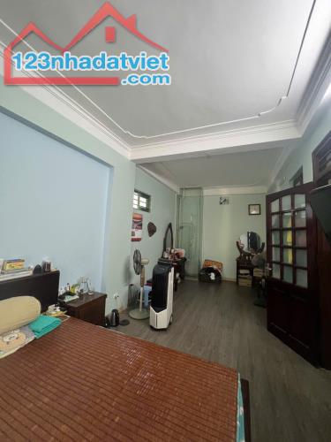 Bán nhà phố Định Công kinh doanh đẹp, ô tô 7 chỗ vào nhà dt 39m 5 tầng mt 6m giá 6,5 tỷ - 1