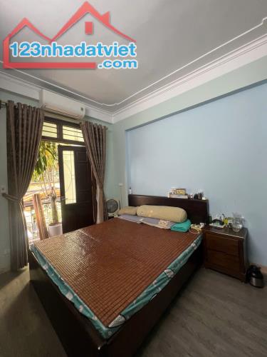 Bán nhà phố Định Công kinh doanh đẹp, ô tô 7 chỗ vào nhà dt 39m 5 tầng mt 6m giá 6,5 tỷ - 2