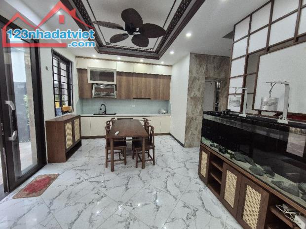 🔥 NHÀ TRÍCH SÀI, VIEW HỒ TÂY ĐẲNG CẤP, THANG MÁY XỊN SÒ, 47M X 6 TẦNG, 10 TỶ 🔥