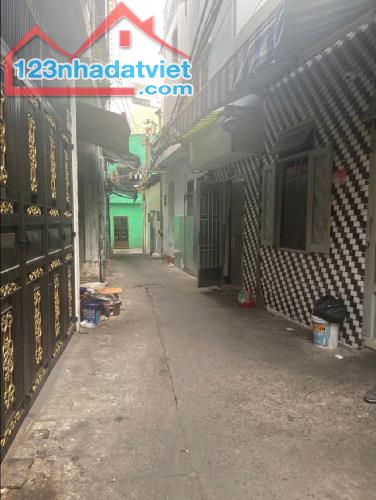 Sát vách quận 3 - gần Lê Văn Sỹ 37m2 3 căn ra hẻm xe hơi Chỉ 4,2 tỷ TL