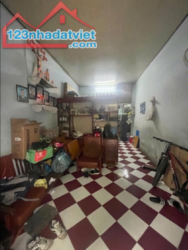 Sát vách quận 3 - gần Lê Văn Sỹ 37m2 3 căn ra hẻm xe hơi Chỉ 4,2 tỷ TL - 1
