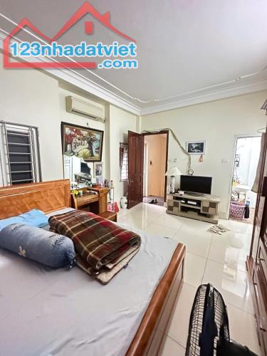 CỰC PHẨM MINH KHAI - HAI BÀ TRƯNG -LÔ GÓC HÁI RA TIỀN - THÔNG TỨ PHÍA - TIỆN ÍCH BẠT NGÀN