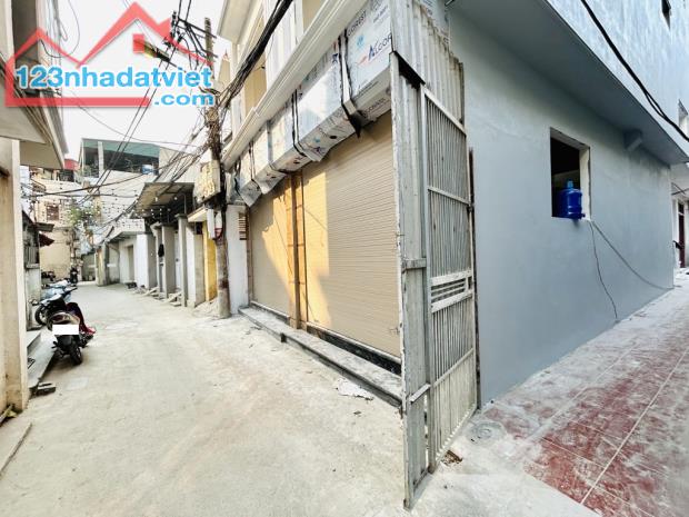 BÁN NHÀ KHUYẾN LƯƠNG - 3 GÁC ĐỖ CỬA - NGÕ THÔNG TỨ BỀ - LÔ GÓC - NHÀ MỚI Ở LUÔN - 5xxx - 1