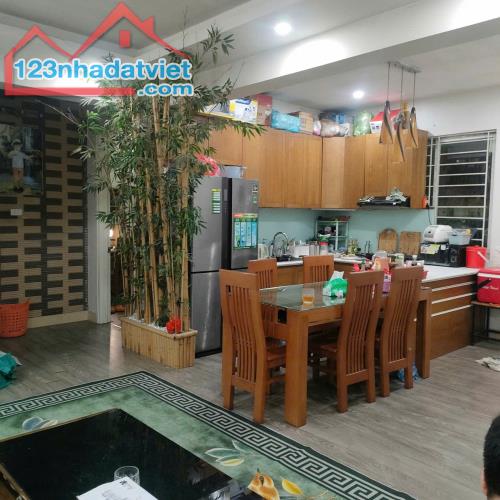 Bán căn hộ Việt Hưng-Long Biên-85m 2n2wc tầng trung-giá 4.15 tỷ (thương lượng) - 1