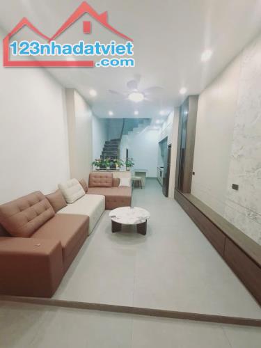 BÁN NHÀ PHỐ BÁT KHỐI - HÀNG XÓM AEON LONG BIÊN  - TẶNG FULL NỘI THẤT