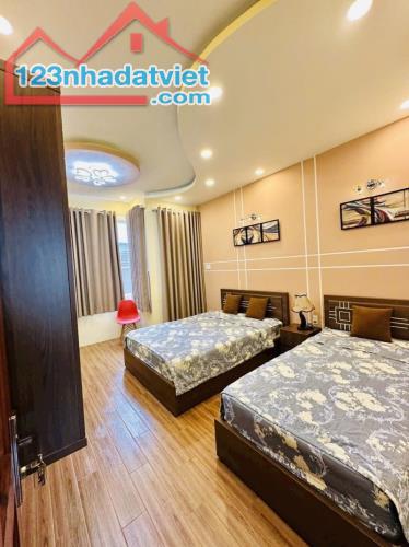 5 TỶ HƠN - NHÀ QUẬN 5 NGAY TRẦN HƯNG ĐẠO & LÊ HỒNG PHONG - 30M2 4 TẦNG 3PN MỚI - FULL NT - 5
