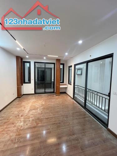 TRẦN DUY HƯNG 30m2, 5TẦNG NHÀ MỚI- ĐẸP- Ở NGAY - TRUNG TÂM-GẤN PHỐ 8,6 TỶ