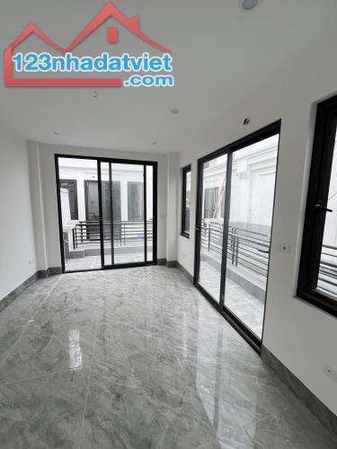 TRẦN DUY HƯNG 30m2, 5TẦNG NHÀ MỚI- ĐẸP- Ở NGAY - TRUNG TÂM-GẤN PHỐ 8,6 TỶ - 2