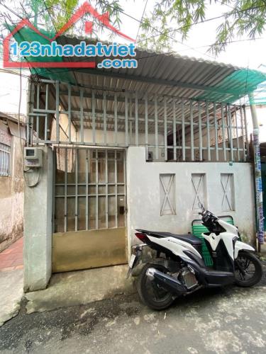 Bán gấp căn nhà cấp 4, 1 trệt 1 lửng, 2PN, 1 sẹc TL2, Củ Chi, SHR, Giá 975 Triệu.