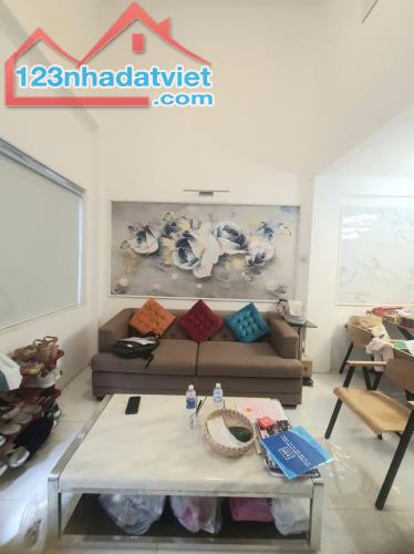 Ngay trung tâm Q1 nhà đẹp BTCT 63m 3 tầng 5PN chỉ với 17 tỷ có TL. - 1