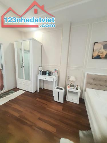 Ngay trung tâm Q1 nhà đẹp BTCT 63m 3 tầng 5PN chỉ với 17 tỷ có TL. - 2