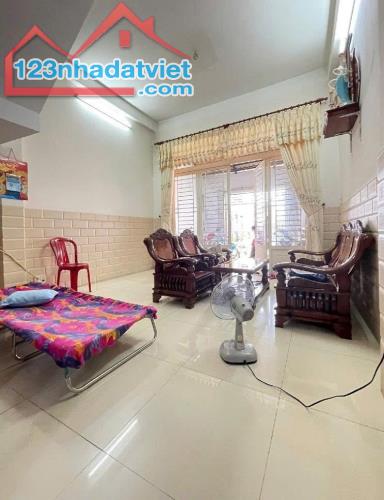 BÁN NHÀ NGAY CHỢ PHẠM THẾ HIỂN QUẬN 8, 7x18M, NHỈNH 11 TỶ, LH: 0938827657 Ms Tuyền - 2