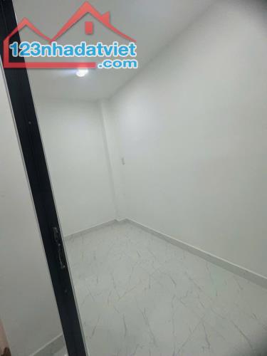 NHỎ NHỎ XINH XINH 16m2 Nhà 3 tầng - Trần hưng đạo P.5 Quận 5 giá 3,18 tỷ - 2