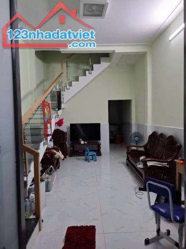 Nhà mới đẹp xinh góc 2 mặt hẻm thoáng mát ko bị lộ giới hông ngay metro q12 - 2