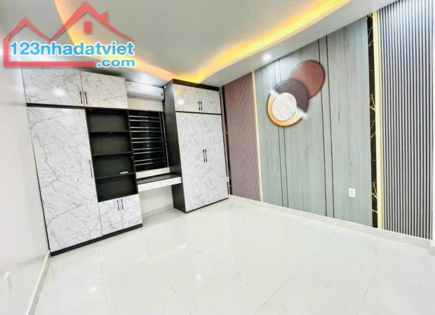 BÁN NHÀ CẦU LỦ – VŨ TÔNG PHAN Vị Trí Hiếm, Vài bước Ô tô, Trước nhà 3M, có sân để xe rộng - 3