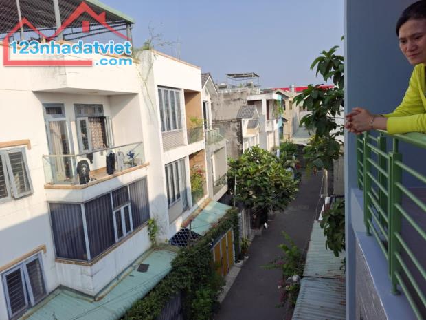 Siêu víp nhà 4 tầng đình phong phú.Tặng fun nội thất xin sò. có dòng tiền 21tr/th. giá - 2