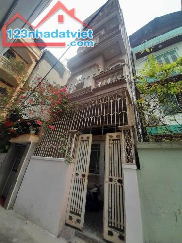 Hiếm Có Giá Này - Hào Nam, Ngõ Thông Rộng, Tiện ích Đầy Đủ, Ở Sướng 50m2 4tầng MT4m, 8.5tỷ