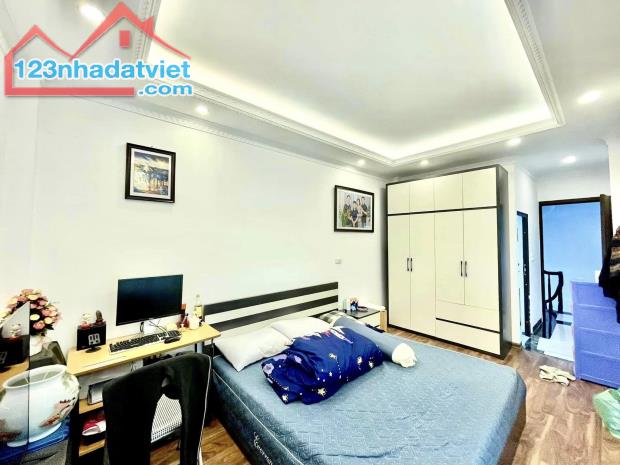 Minh Khai 29m2 5 tầng 3 ngủ, nhà dân mới đẹp, ngõ to ô tô tránh, gần đại học Bách Kinh Xây - 3