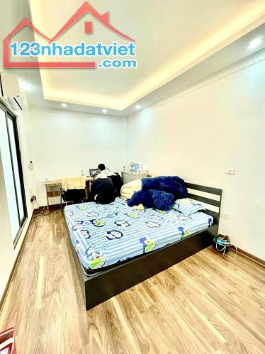 Minh Khai 29m2 5 tầng 3 ngủ, nhà dân mới đẹp, ngõ to ô tô tránh, gần đại học Bách Kinh Xây - 4