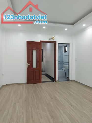 THỤY KHUÊ - MẶT PHỐ - BA THOÁNG VĨNH VIỄN - THANG MÁY XỊN - QUAN XÂY - Ở SƯỚNG - KINH DOAN - 3