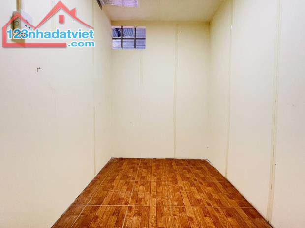 Bán nhà Kim Ngưu - Hai Bà Trưng Lô góc ngõ thông kinh doanh 30m2 3 tầng chỉ 4.55 tỷ - 4