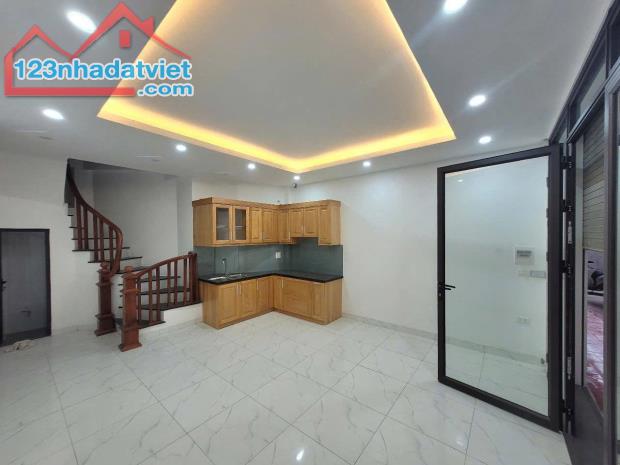 NHÀ RẺ NHẤT TRUNG TÂM VĂN QUÁN - NHÀ MỚI KOONG  30M 5 TẦNG GIÁ 6.1 TỶ CÒN BỚT