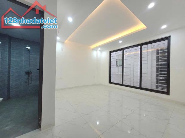 NHÀ RẺ NHẤT TRUNG TÂM VĂN QUÁN - NHÀ MỚI KOONG  30M 5 TẦNG GIÁ 6.1 TỶ CÒN BỚT - 2