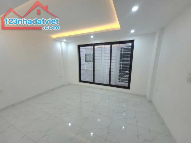 NHÀ RẺ NHẤT TRUNG TÂM VĂN QUÁN - NHÀ MỚI KOONG  30M 5 TẦNG GIÁ 6.1 TỶ CÒN BỚT - 3