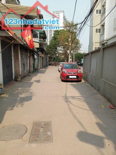 BÁN NHÀ KHUYẾN LƯƠNG - Ô TÔ ĐỖ NGÀY ĐÊM - NGÕ RỘNG BAO LA - NHÀ MỚI SẴN Ở NGAY – CHỈ 5xxx