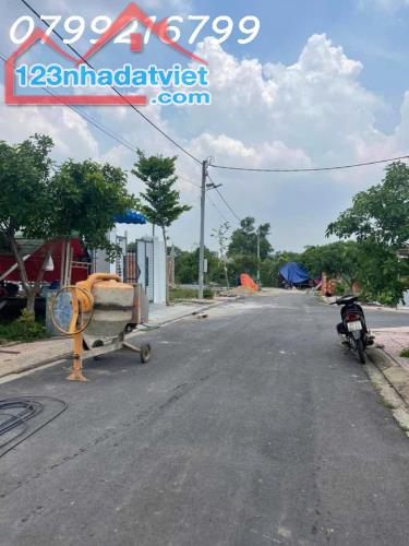 Đất nền giá rẻ sổ riêng thổ cư gần trường Quốc Tế Trịnh Hoài Đức trọn sổ 900 triệu .LH - 1