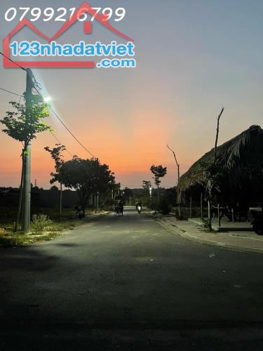 Đất nền giá rẻ sổ riêng thổ cư gần trường Quốc Tế Trịnh Hoài Đức trọn sổ 900 triệu .LH - 3