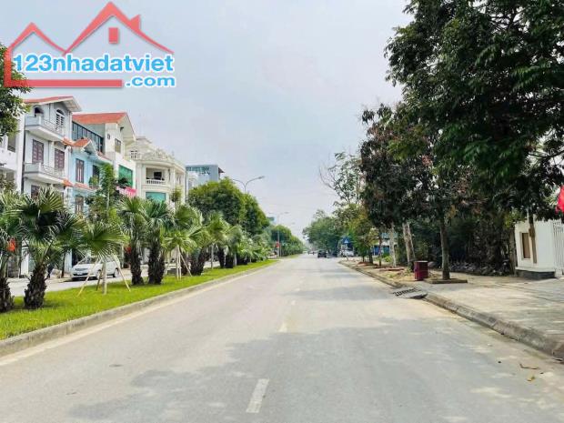 Bán lô đất đường vỉa hè lên tới 30m đường PHẠM VĂN ĐỒNG - P.THANH BÌNH - TPHD - 1