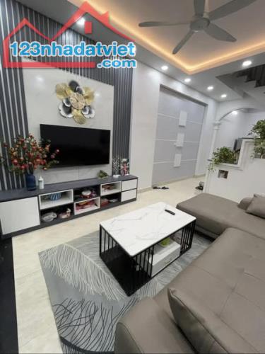 Mặt ngõ Vũ Tông Phan, 20m ra phố, ở sướng, 51m 4 tầng 3.5m mặt, Giá 10.9 tỷ 0796193699